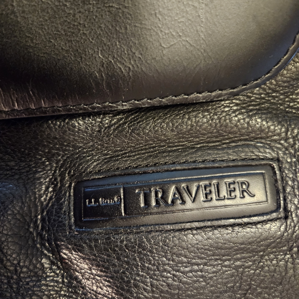 L.L. Bean Black Leather Traveler Ameribag Healthy Back Crossbody Bag